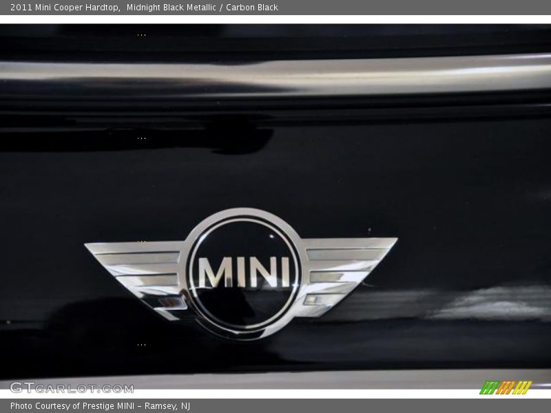 Midnight Black Metallic / Carbon Black 2011 Mini Cooper Hardtop