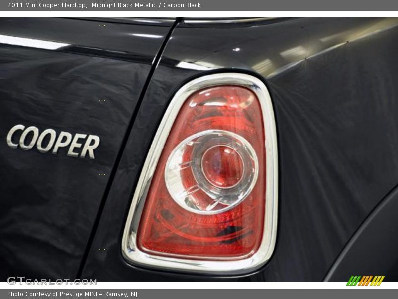 Midnight Black Metallic / Carbon Black 2011 Mini Cooper Hardtop
