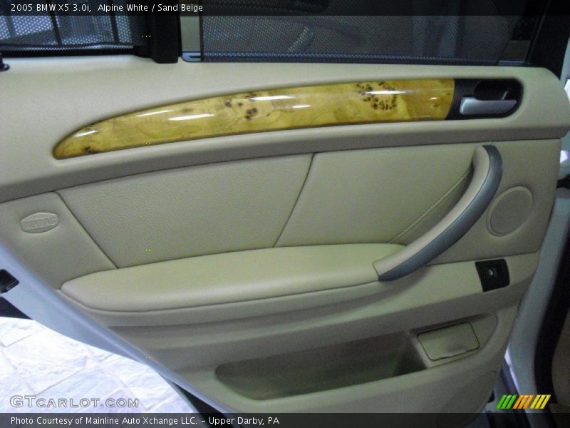Alpine White / Sand Beige 2005 BMW X5 3.0i