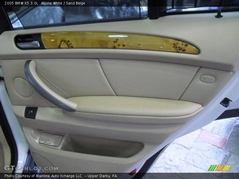 Alpine White / Sand Beige 2005 BMW X5 3.0i