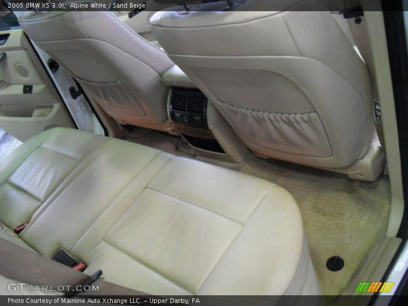 Alpine White / Sand Beige 2005 BMW X5 3.0i