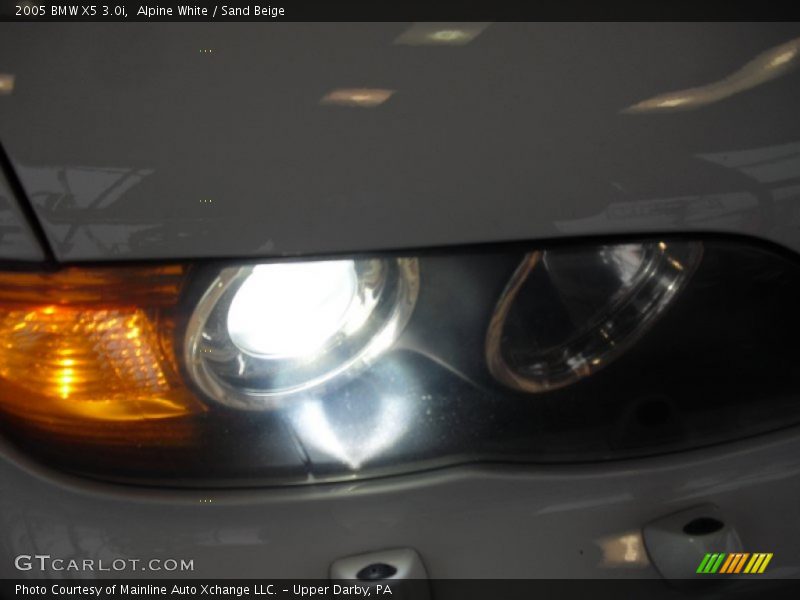 Alpine White / Sand Beige 2005 BMW X5 3.0i
