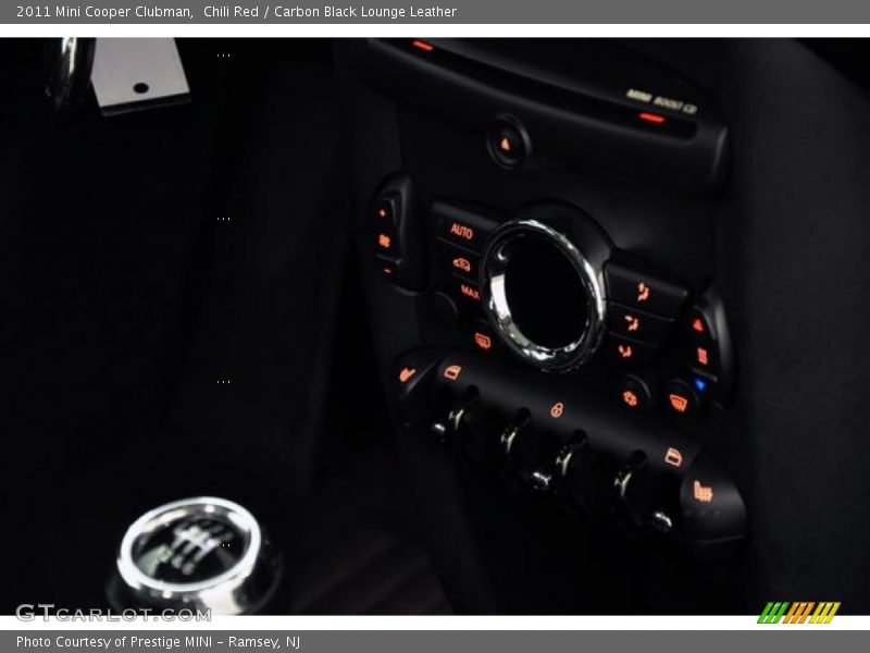 Chili Red / Carbon Black Lounge Leather 2011 Mini Cooper Clubman