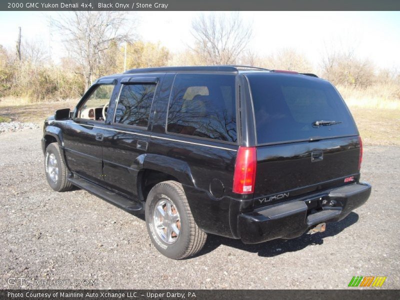 Black Onyx / Stone Gray 2000 GMC Yukon Denali 4x4