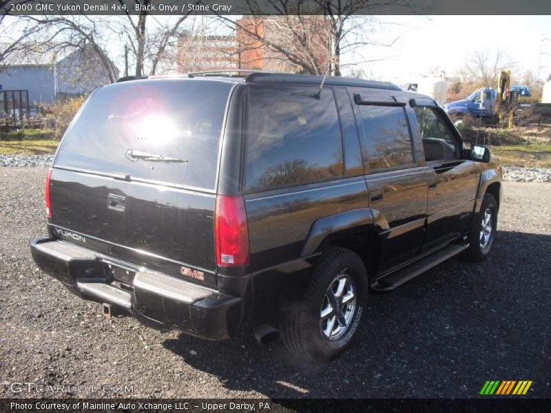 Black Onyx / Stone Gray 2000 GMC Yukon Denali 4x4