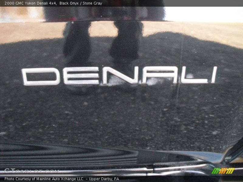  2000 Yukon Denali 4x4 Logo