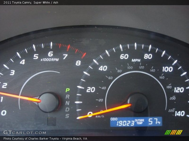 Super White / Ash 2011 Toyota Camry