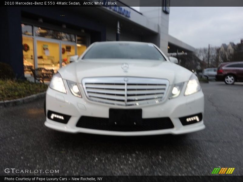 Arctic White / Black 2010 Mercedes-Benz E 550 4Matic Sedan