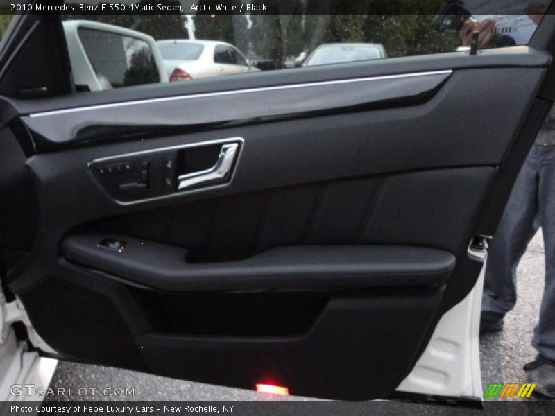 Arctic White / Black 2010 Mercedes-Benz E 550 4Matic Sedan