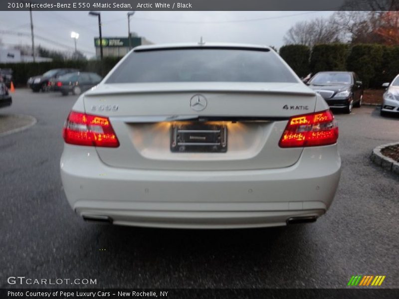 Arctic White / Black 2010 Mercedes-Benz E 550 4Matic Sedan