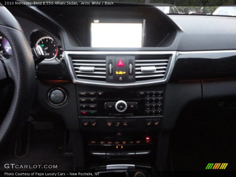 Arctic White / Black 2010 Mercedes-Benz E 550 4Matic Sedan