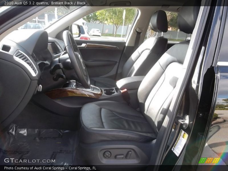 Brilliant Black / Black 2010 Audi Q5 3.2 quattro