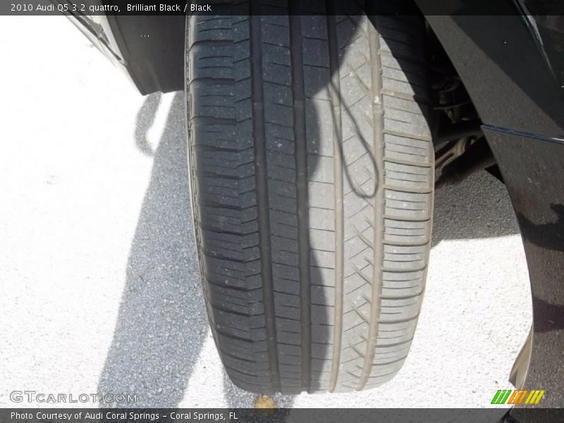 Brilliant Black / Black 2010 Audi Q5 3.2 quattro