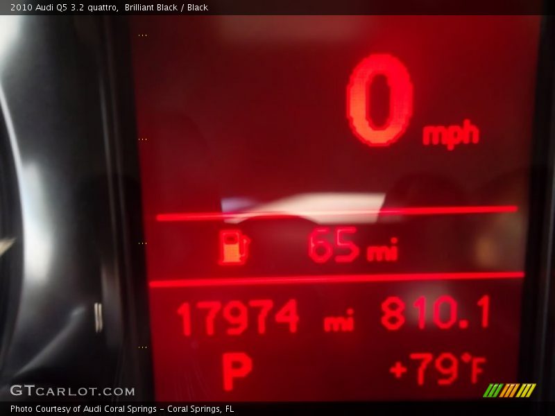 Brilliant Black / Black 2010 Audi Q5 3.2 quattro