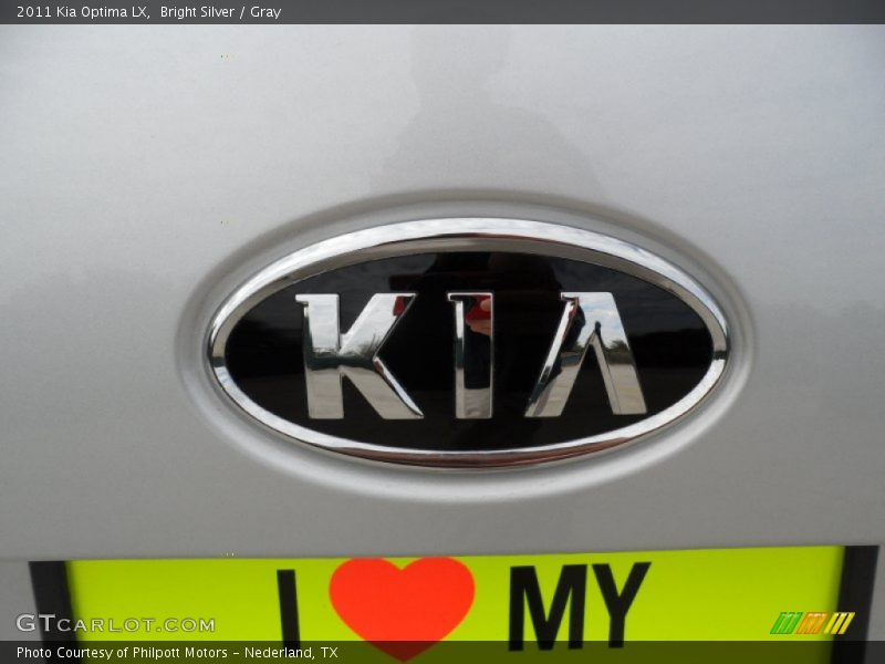 Bright Silver / Gray 2011 Kia Optima LX