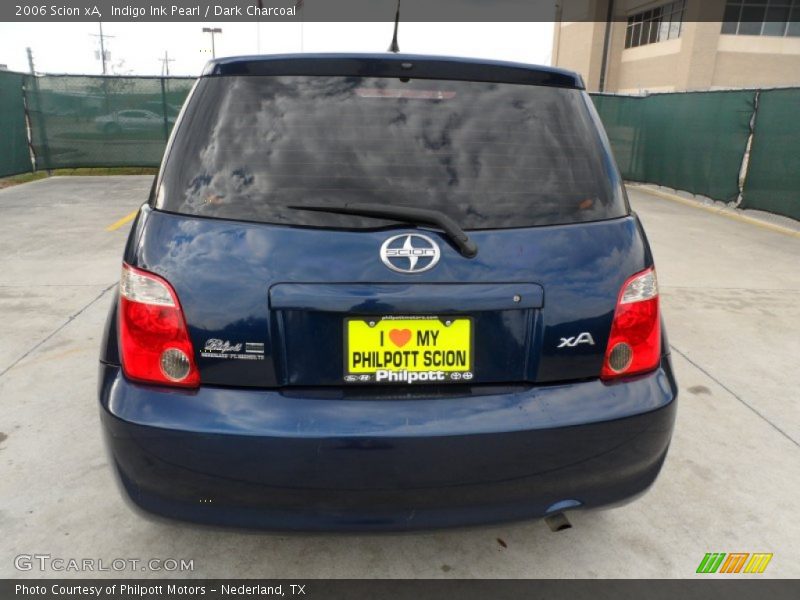 Indigo Ink Pearl / Dark Charcoal 2006 Scion xA