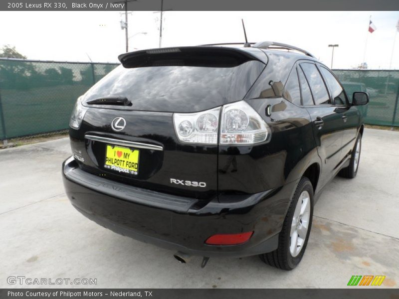 Black Onyx / Ivory 2005 Lexus RX 330