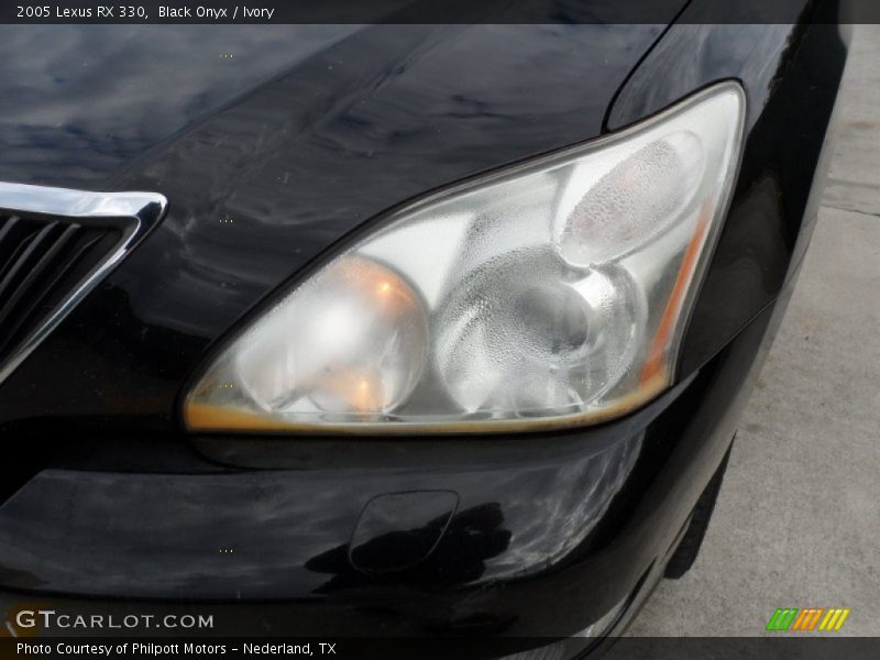 Black Onyx / Ivory 2005 Lexus RX 330