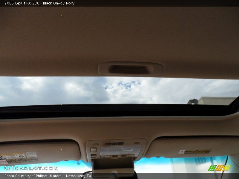Black Onyx / Ivory 2005 Lexus RX 330