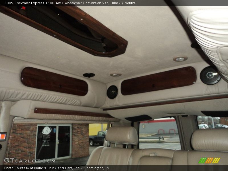 Black / Neutral 2005 Chevrolet Express 1500 AWD Wheelchair Conversion Van