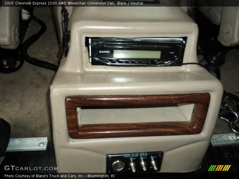 Black / Neutral 2005 Chevrolet Express 1500 AWD Wheelchair Conversion Van
