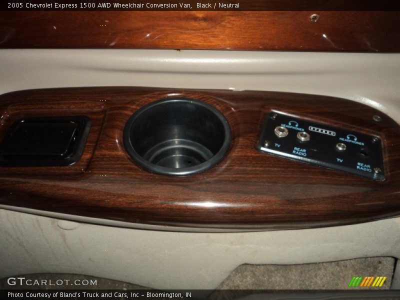 Black / Neutral 2005 Chevrolet Express 1500 AWD Wheelchair Conversion Van