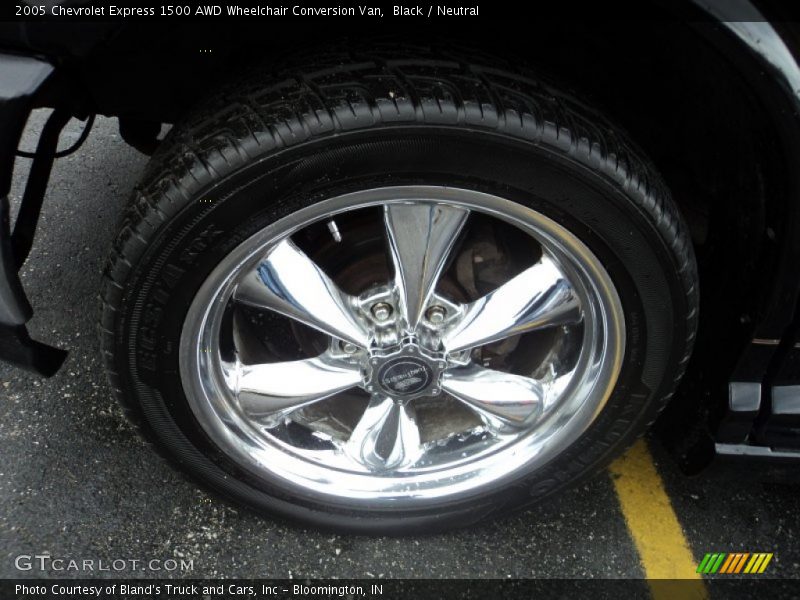 Black / Neutral 2005 Chevrolet Express 1500 AWD Wheelchair Conversion Van