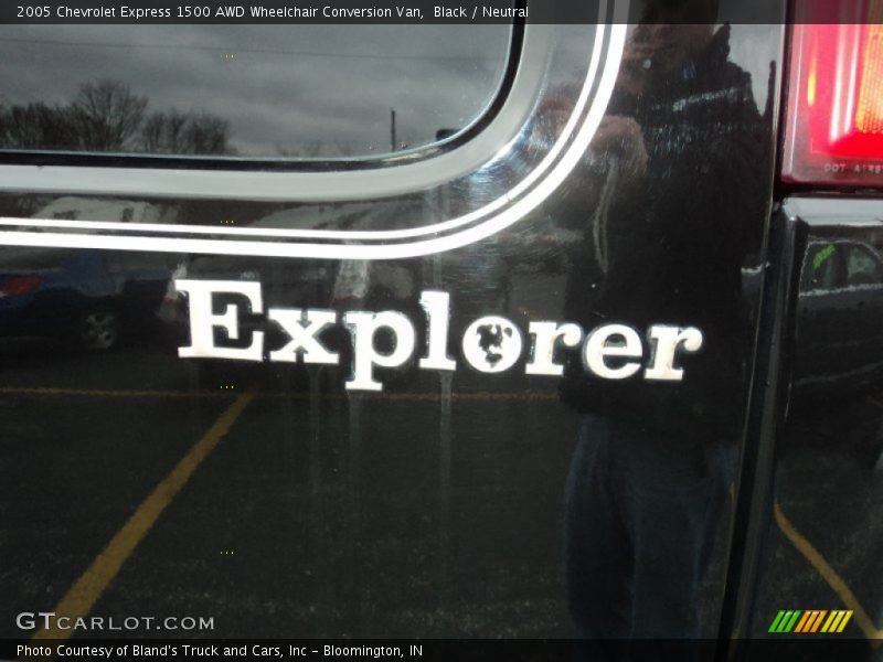 Black / Neutral 2005 Chevrolet Express 1500 AWD Wheelchair Conversion Van