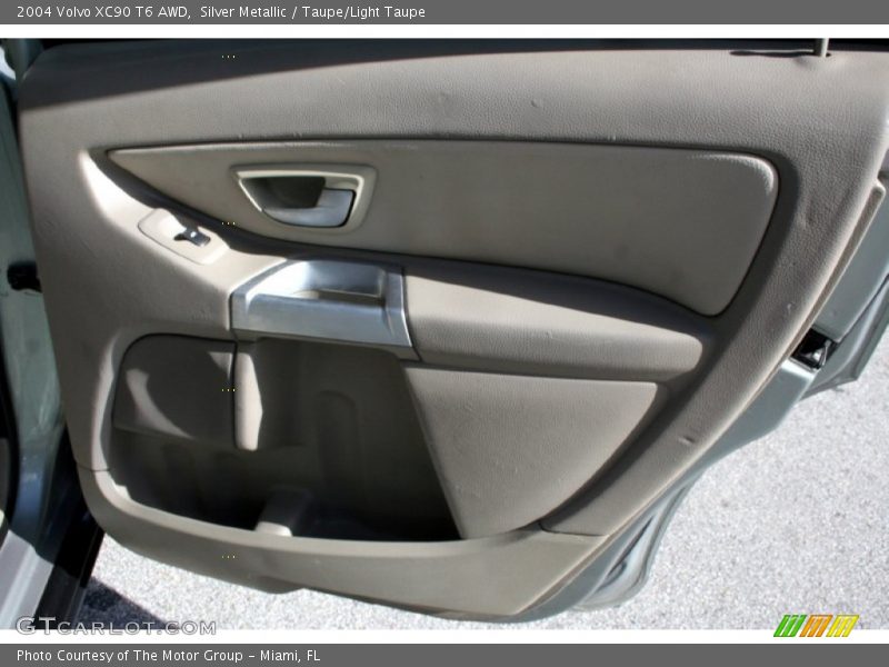 Silver Metallic / Taupe/Light Taupe 2004 Volvo XC90 T6 AWD