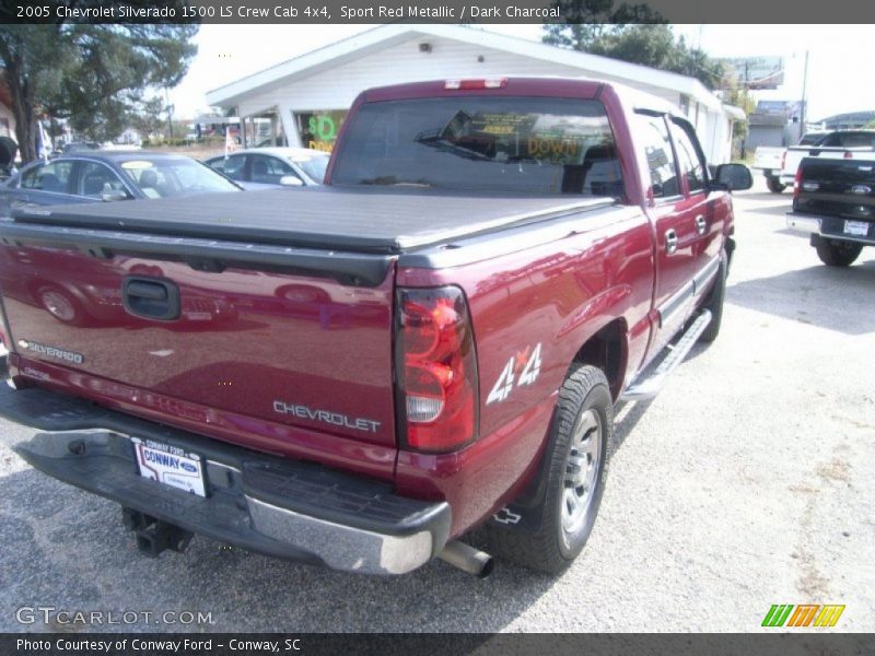 Sport Red Metallic / Dark Charcoal 2005 Chevrolet Silverado 1500 LS Crew Cab 4x4