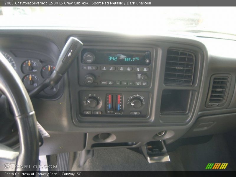 Sport Red Metallic / Dark Charcoal 2005 Chevrolet Silverado 1500 LS Crew Cab 4x4