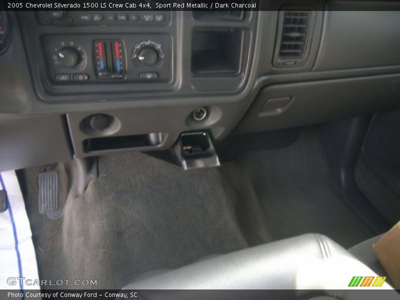 Sport Red Metallic / Dark Charcoal 2005 Chevrolet Silverado 1500 LS Crew Cab 4x4