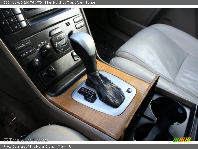Silver Metallic / Taupe/Light Taupe 2004 Volvo XC90 T6 AWD