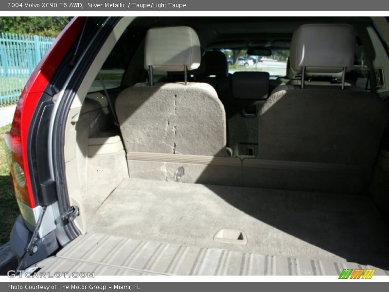 Silver Metallic / Taupe/Light Taupe 2004 Volvo XC90 T6 AWD