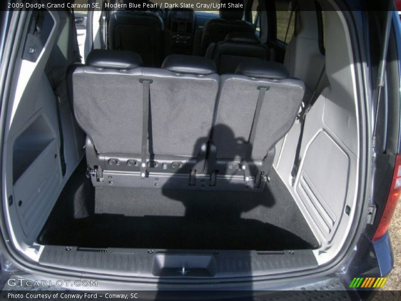 Modern Blue Pearl / Dark Slate Gray/Light Shale 2009 Dodge Grand Caravan SE