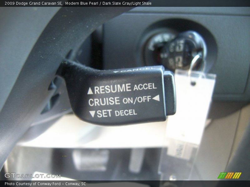 Modern Blue Pearl / Dark Slate Gray/Light Shale 2009 Dodge Grand Caravan SE