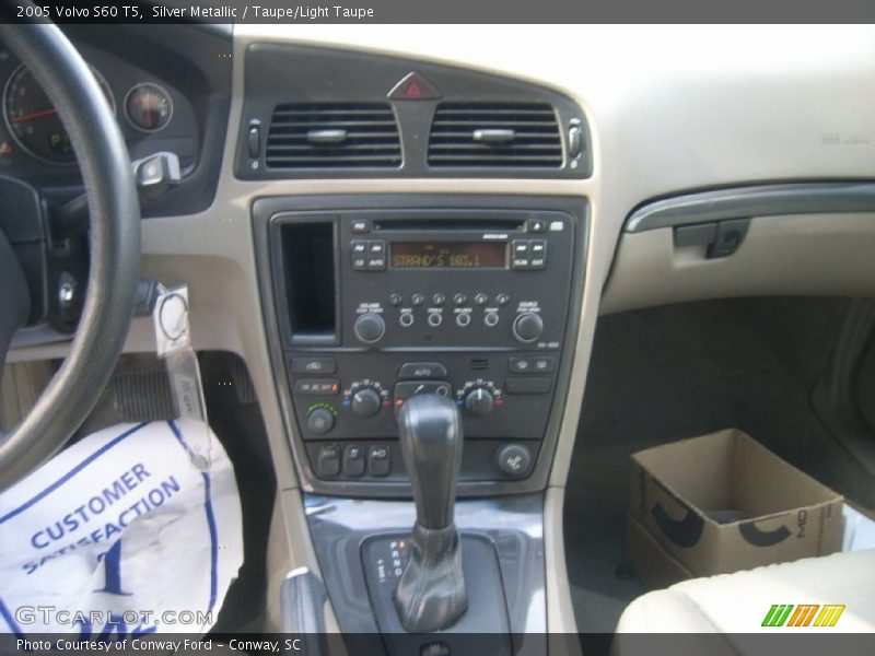 Silver Metallic / Taupe/Light Taupe 2005 Volvo S60 T5