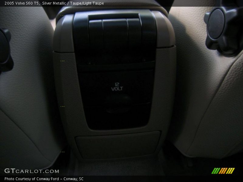 Silver Metallic / Taupe/Light Taupe 2005 Volvo S60 T5