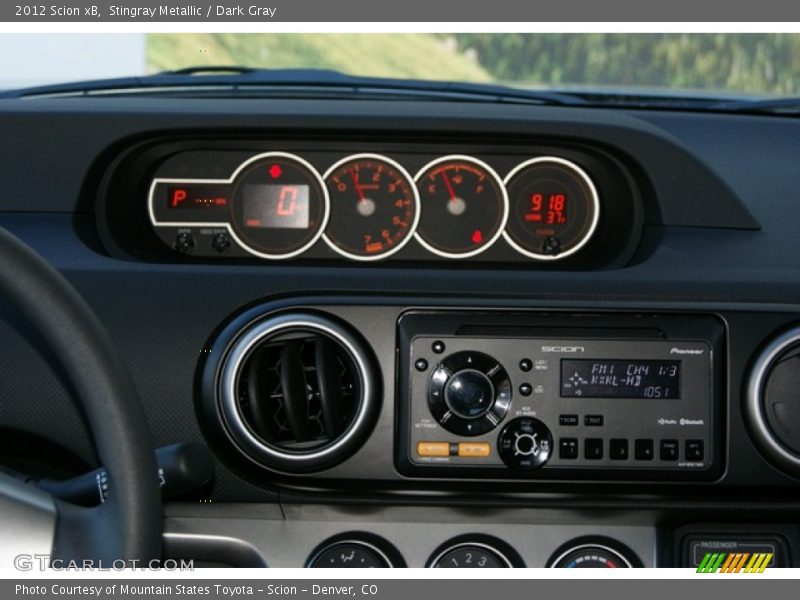 Stingray Metallic / Dark Gray 2012 Scion xB
