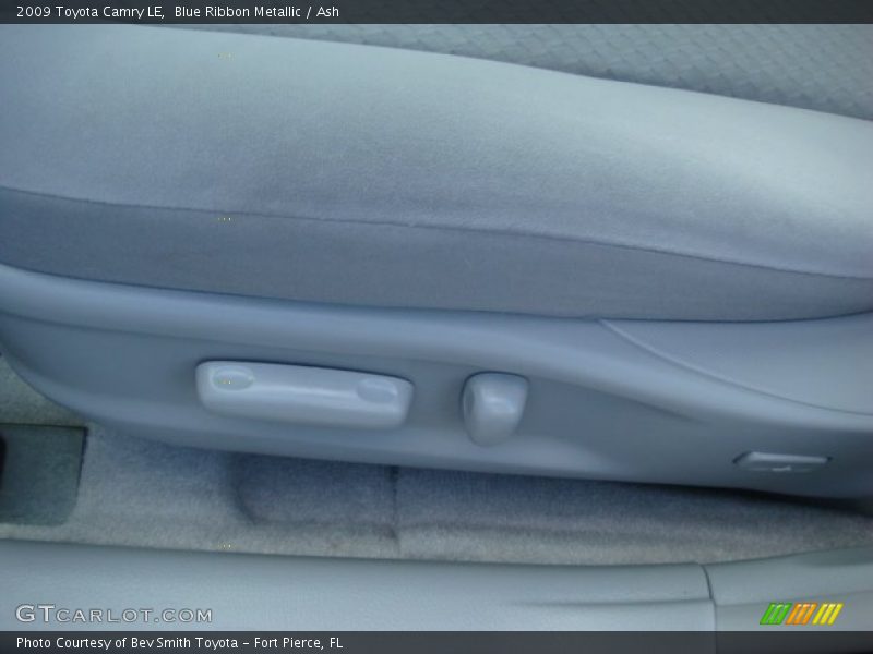 Blue Ribbon Metallic / Ash 2009 Toyota Camry LE