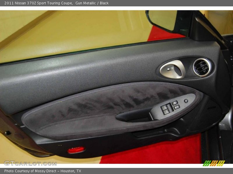 Door Panel of 2011 370Z Sport Touring Coupe