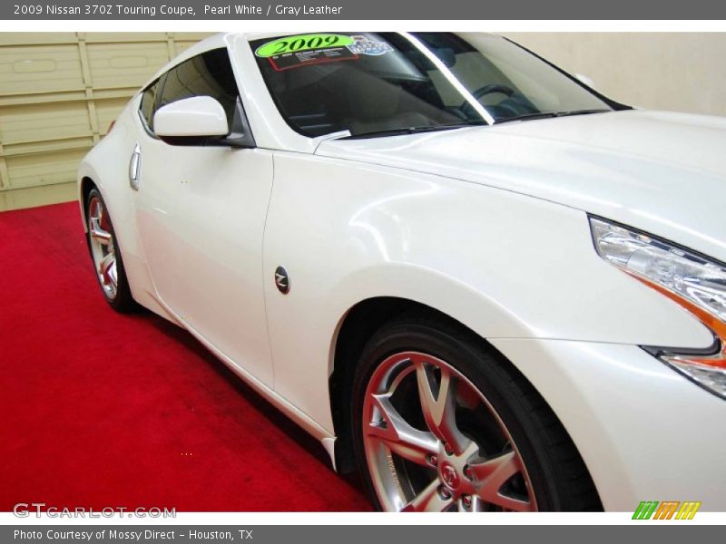 Pearl White / Gray Leather 2009 Nissan 370Z Touring Coupe