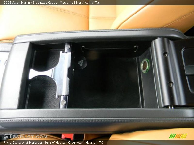 Center Console - 2008 Aston Martin V8 Vantage Coupe