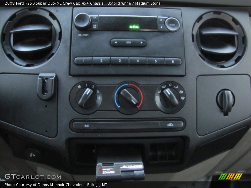 Oxford White / Medium Stone 2008 Ford F250 Super Duty XL Crew Cab 4x4 Chassis