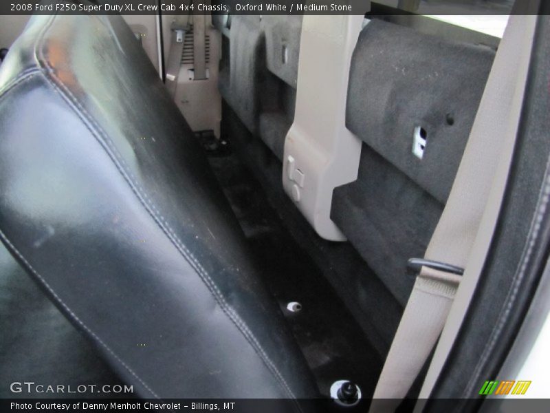 Oxford White / Medium Stone 2008 Ford F250 Super Duty XL Crew Cab 4x4 Chassis