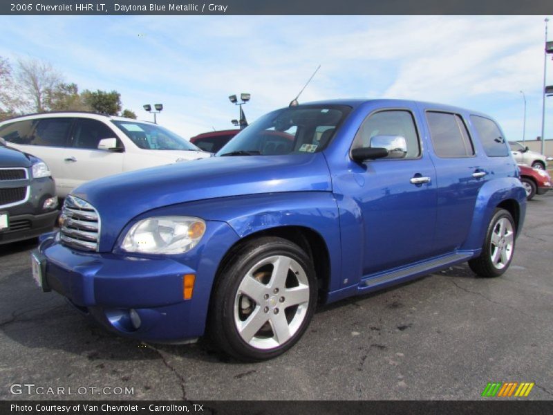 Front 3/4 View of 2006 HHR LT