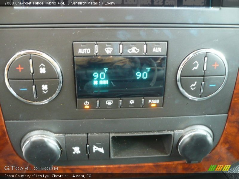 Controls of 2008 Tahoe Hybrid 4x4