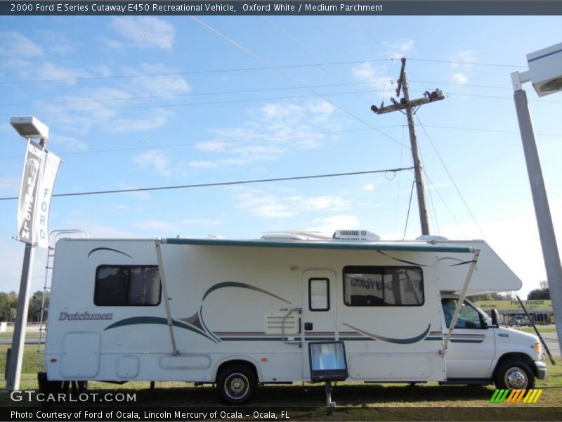 Oxford White / Medium Parchment 2000 Ford E Series Cutaway E450 Recreational Vehicle