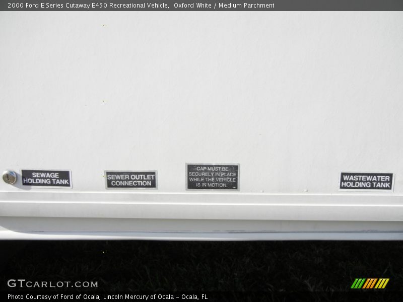 Oxford White / Medium Parchment 2000 Ford E Series Cutaway E450 Recreational Vehicle