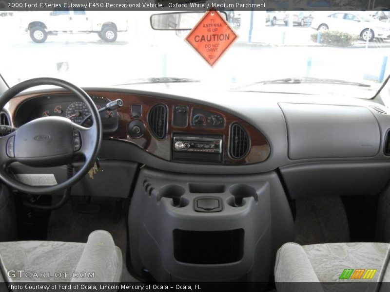 Oxford White / Medium Parchment 2000 Ford E Series Cutaway E450 Recreational Vehicle